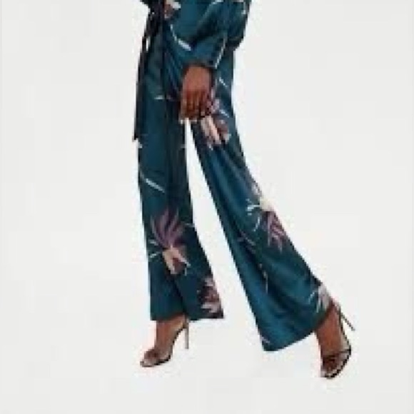 New ZARA Teal Satin Wide Leg Tropical Floral Print Pants - Picture 3 of 10